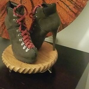 UTILITY CHIC--I GOT YOU !!